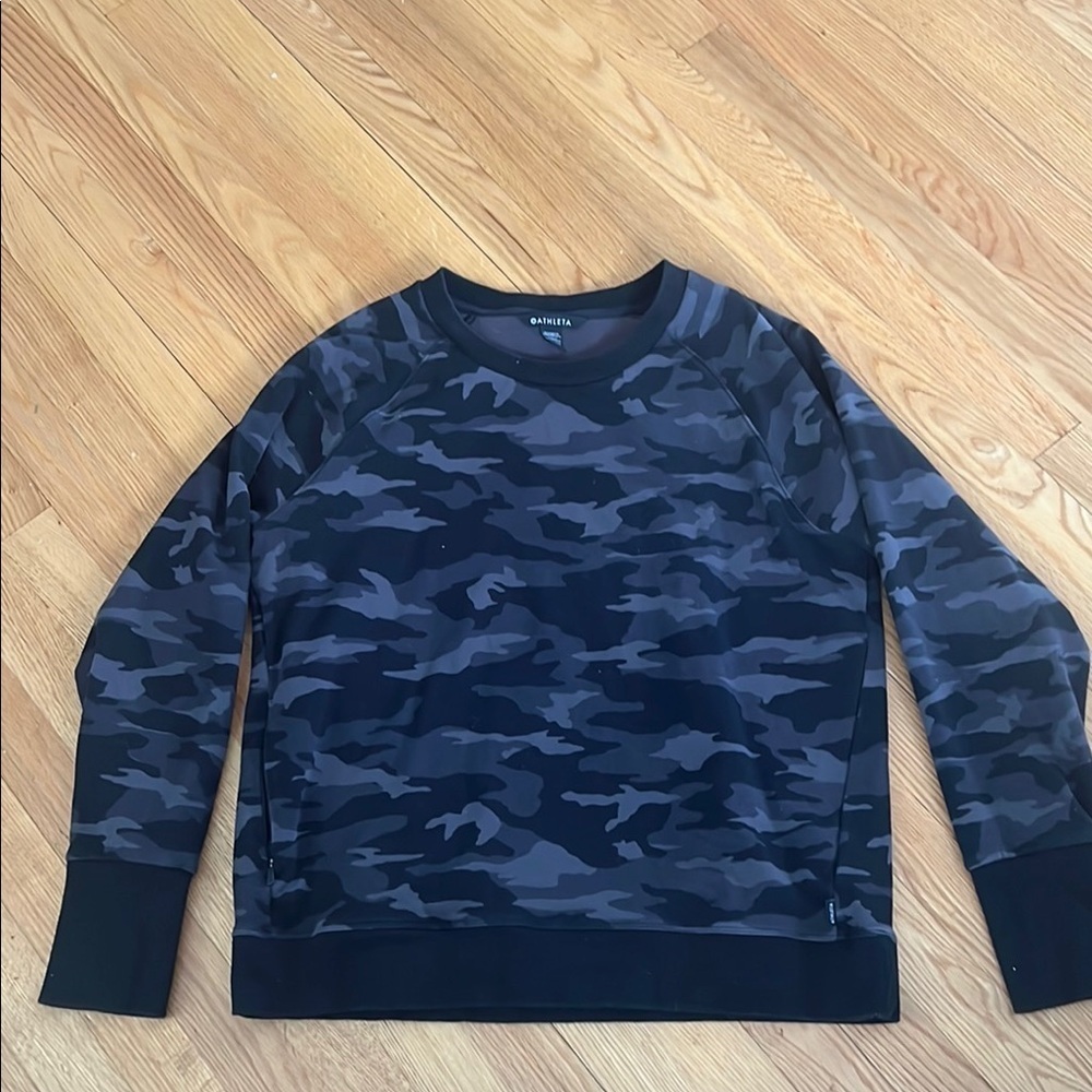 Athleta‎ black and grey camo sweater